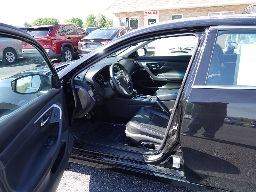 2018 Nissan Altima Image 15