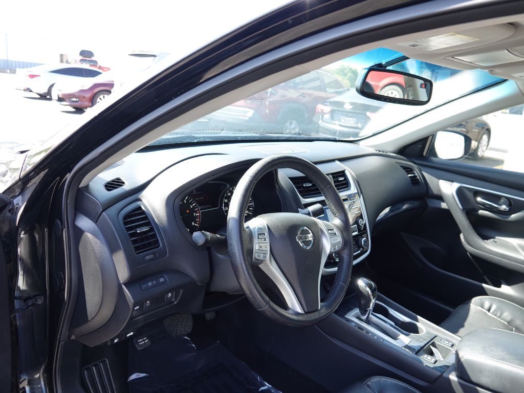 2018 Nissan Altima Image 19