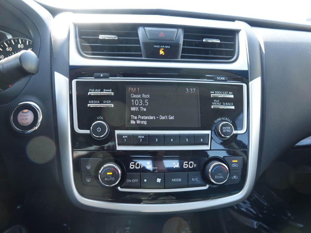 2018 Nissan Altima Image 24