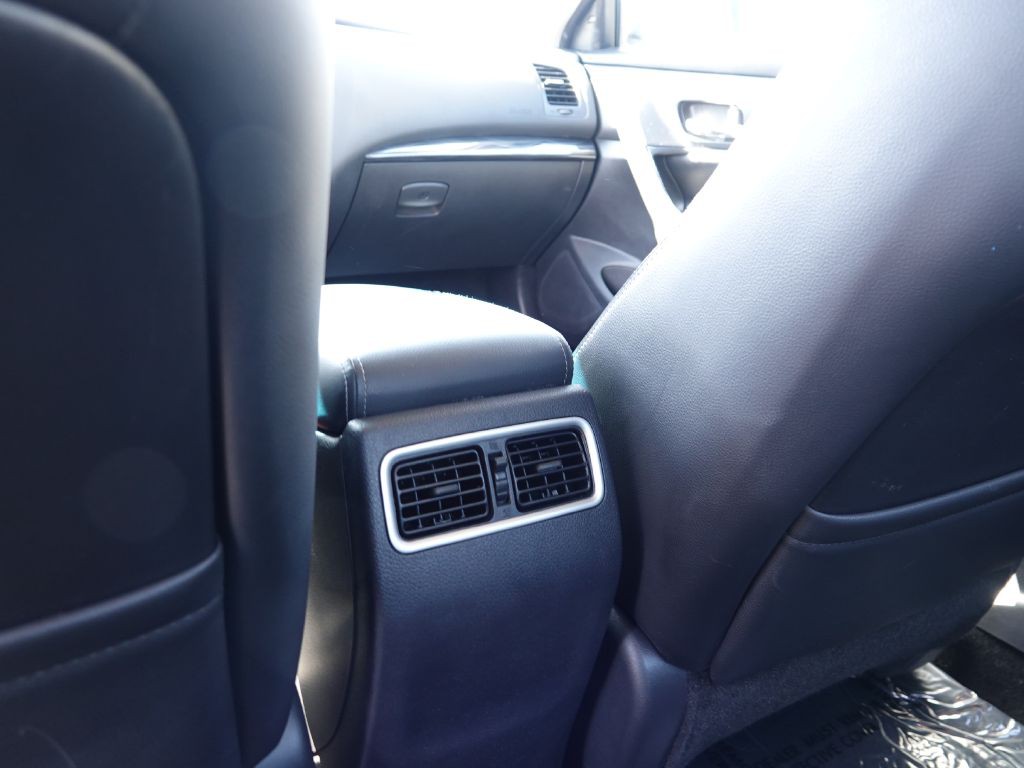 2018 Nissan Altima Image 35