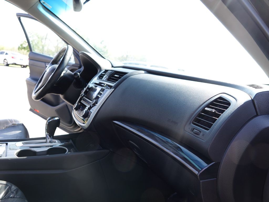 2018 Nissan Altima Image 43