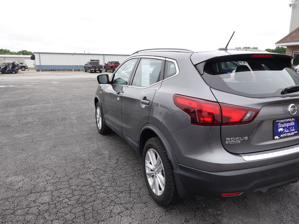 2017 Nissan Rogue Image 2