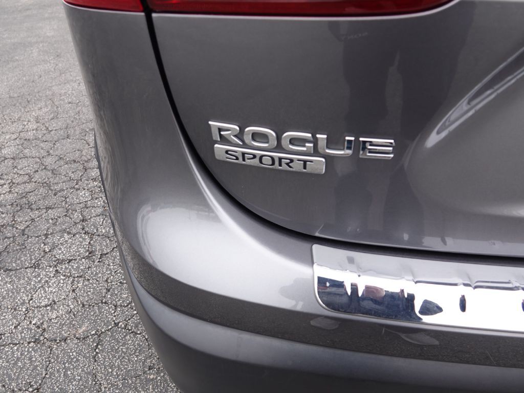 2017 Nissan Rogue Image 4