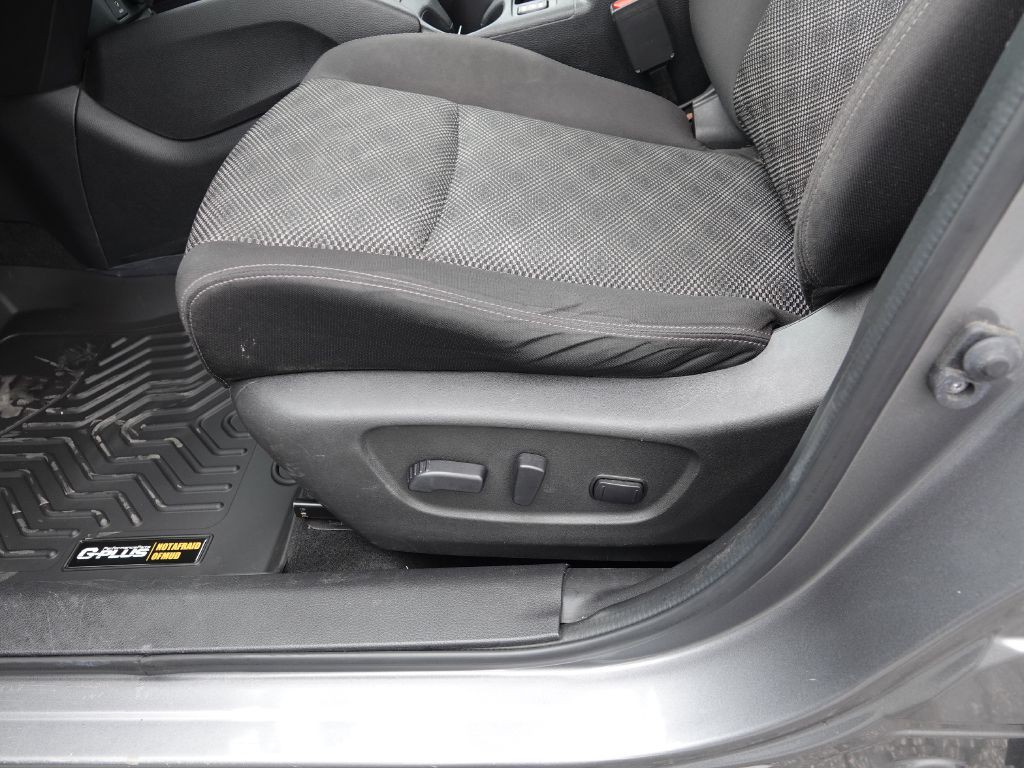 2017 Nissan Rogue Image 18