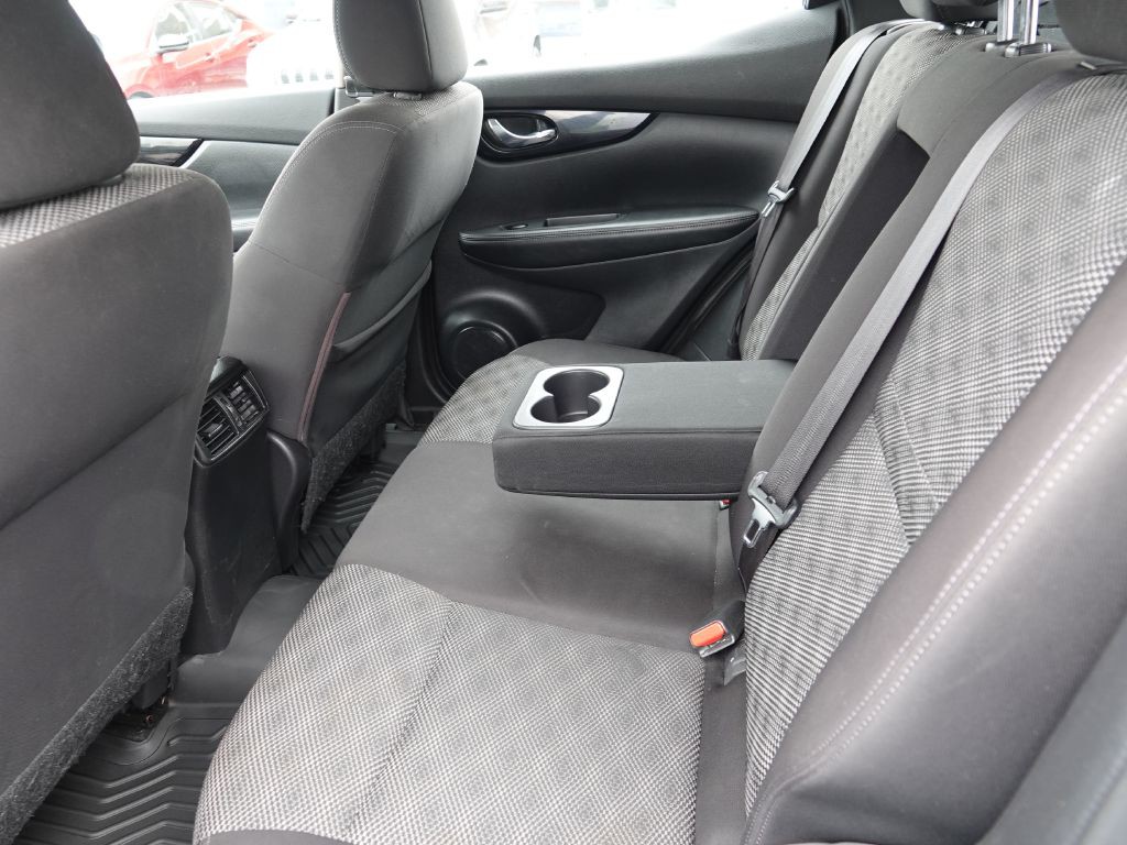 2017 Nissan Rogue Image 31