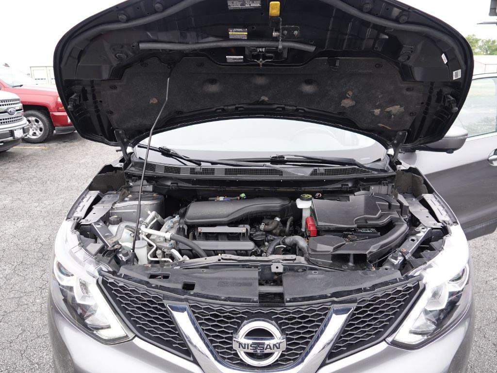 2017 Nissan Rogue Image 38