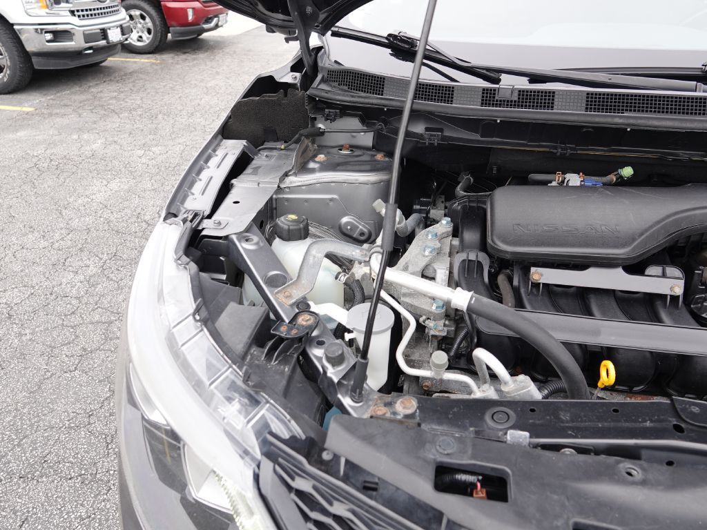 2017 Nissan Rogue Image 39