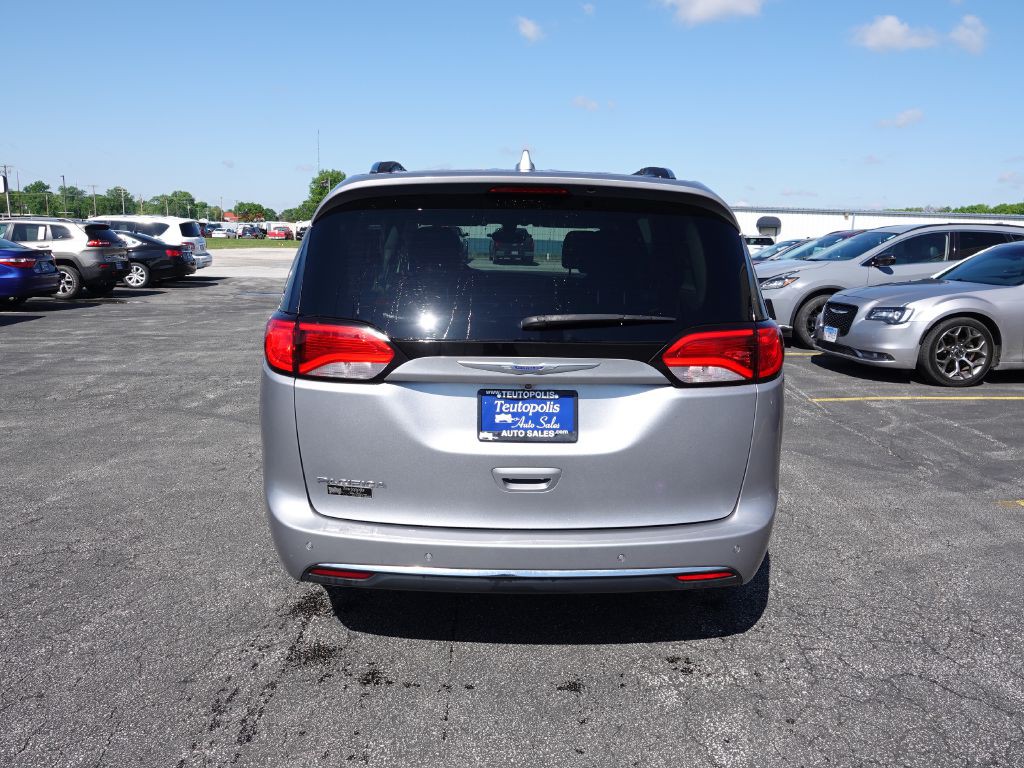 2019 Chrysler Pacifica Image 2