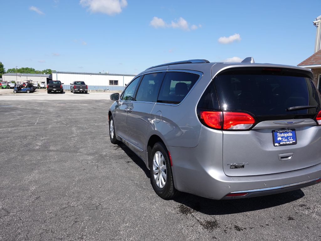 2019 Chrysler Pacifica Image 6