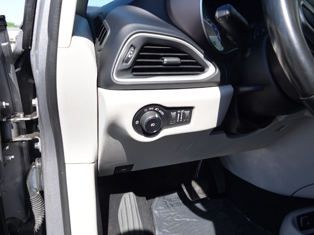 2019 Chrysler Pacifica Image 20