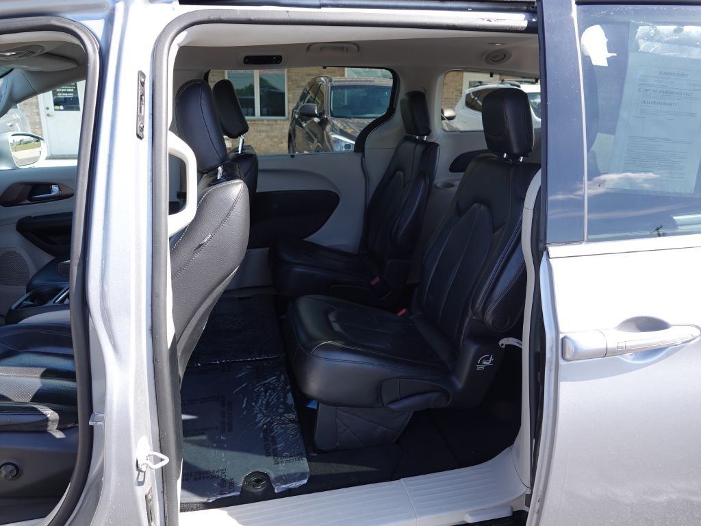 2019 Chrysler Pacifica Image 31