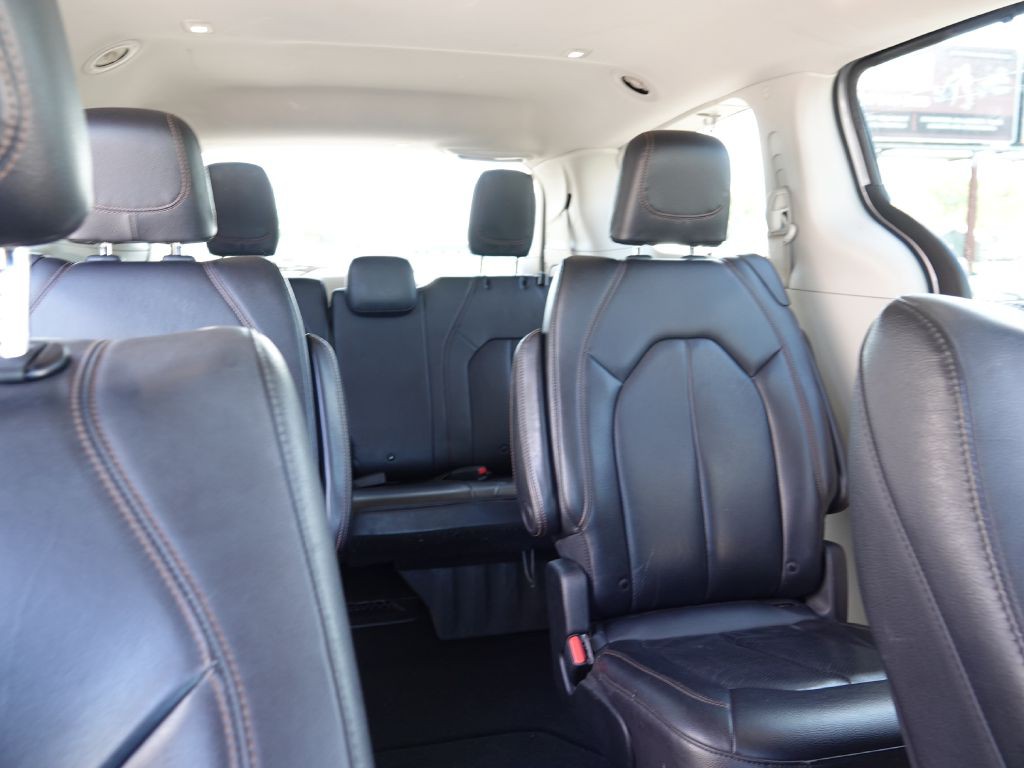 2019 Chrysler Pacifica Image 42