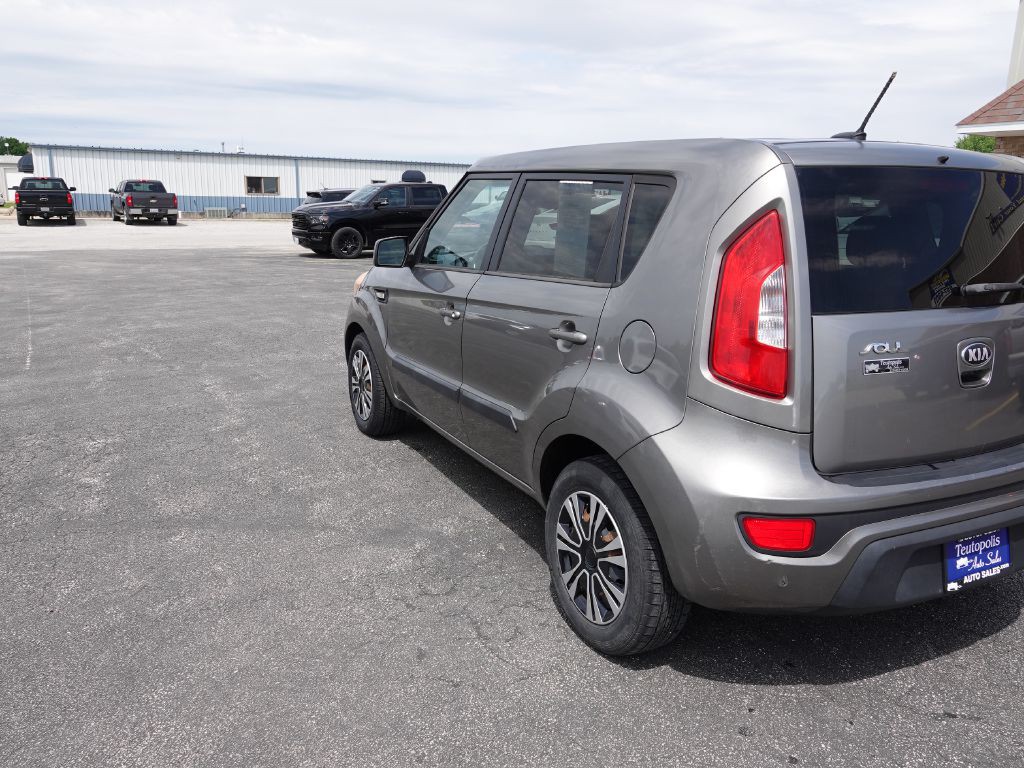 2013 Kia Soul Image 2