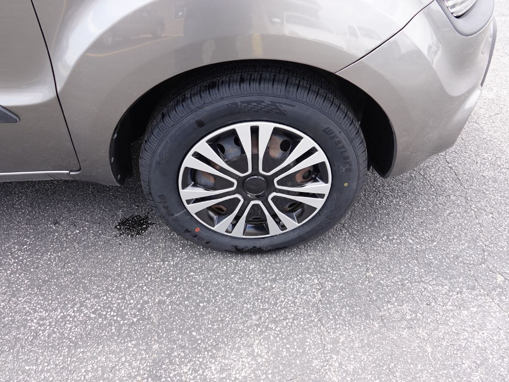 2013 Kia Soul Image 12
