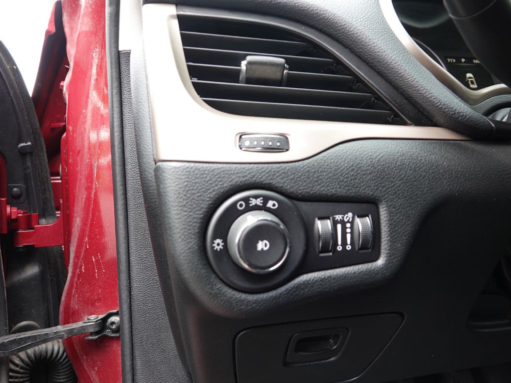 2014 Jeep Cherokee Image 17