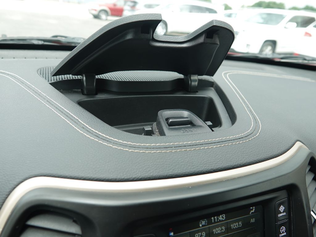 2014 Jeep Cherokee Image 22
