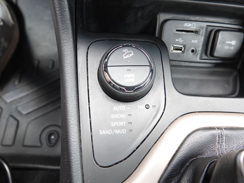 2014 Jeep Cherokee Image 25