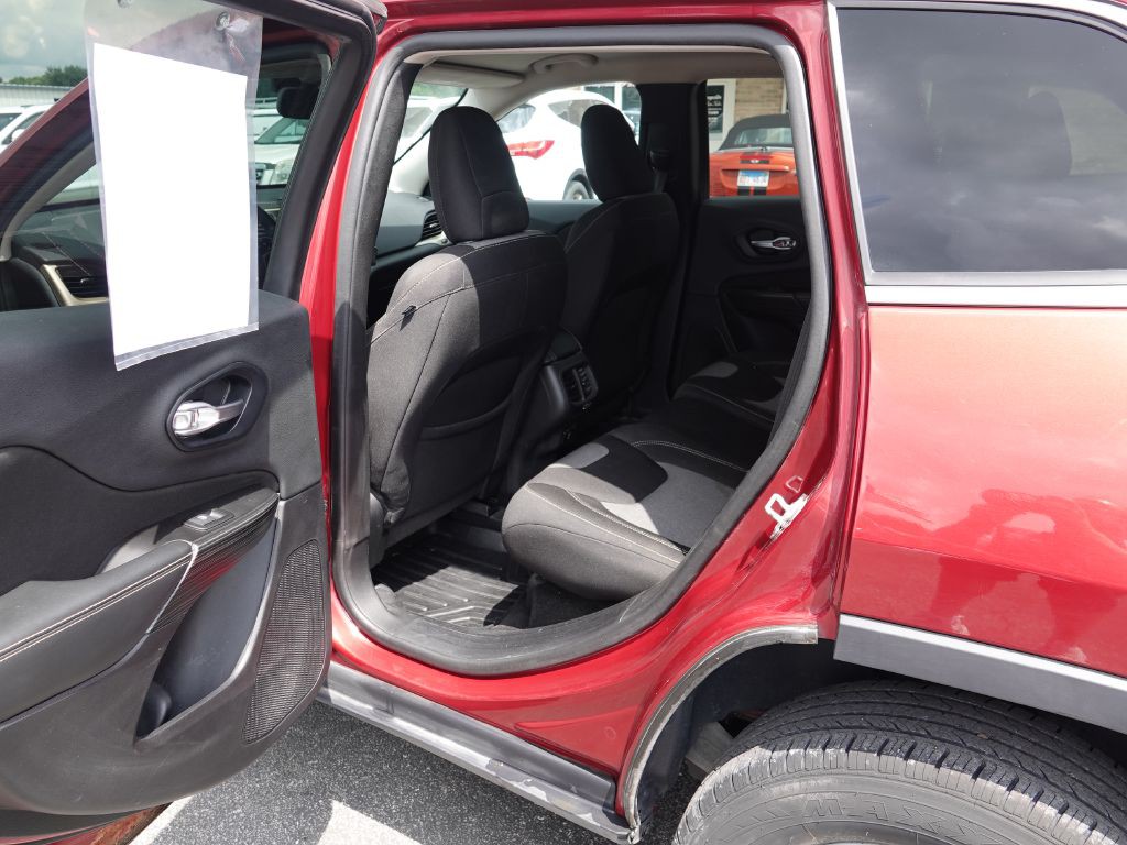 2014 Jeep Cherokee Image 30