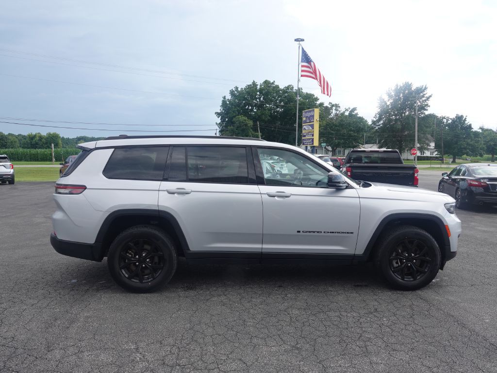 2024 Jeep Grand Cherokee Image 6