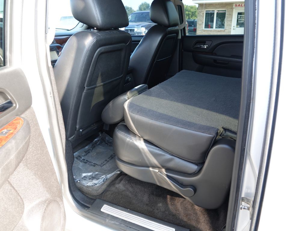 2013 Chevrolet Suburban Image 26