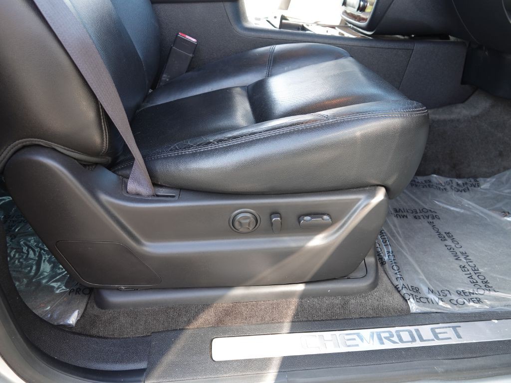 2013 Chevrolet Suburban Image 39