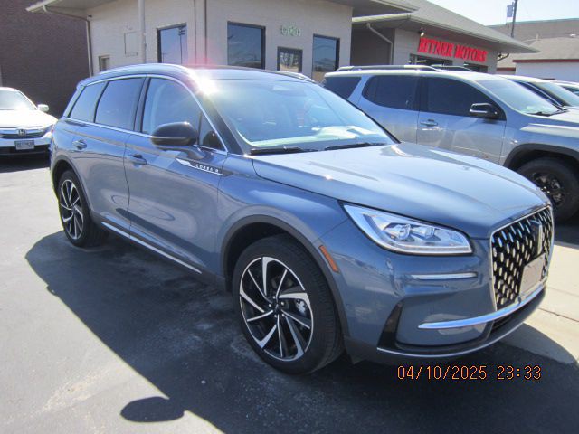 2023 Lincoln Corsair Image 1