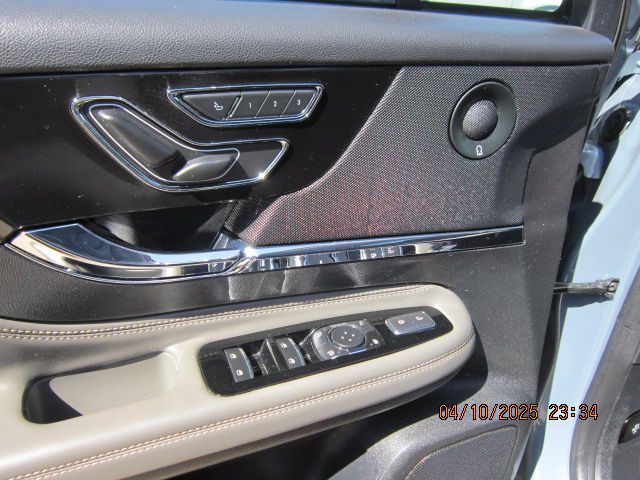 2023 Lincoln Corsair Image 10
