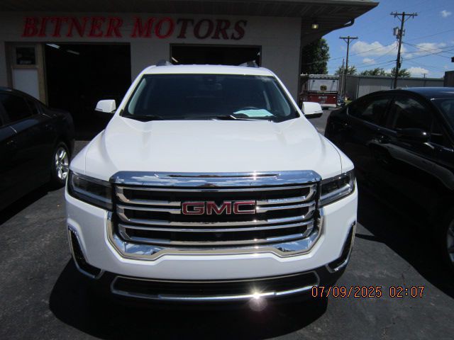 2023 GMC Acadia Image 2