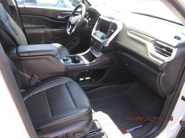 2023 GMC Acadia Image 15