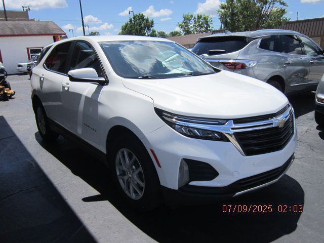 2023 Chevrolet Equinox Image 3