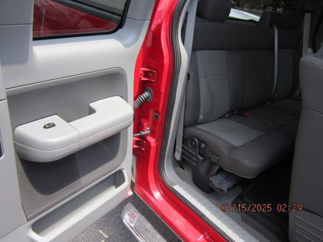 2005 Ford F-150 Image 18