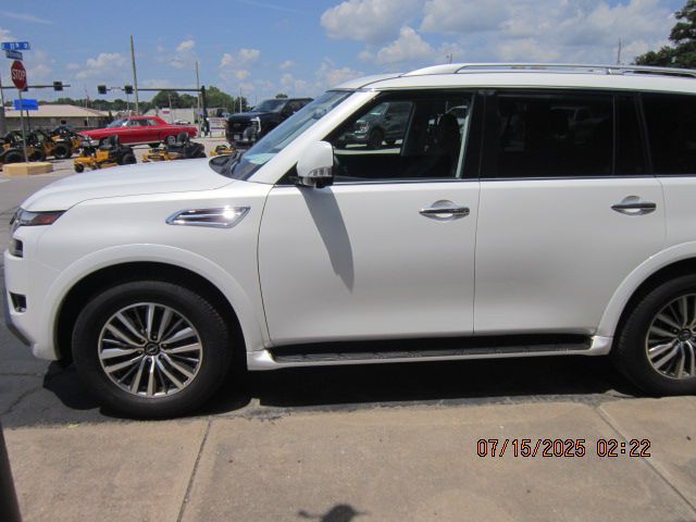 2024 Nissan Armada Image 8