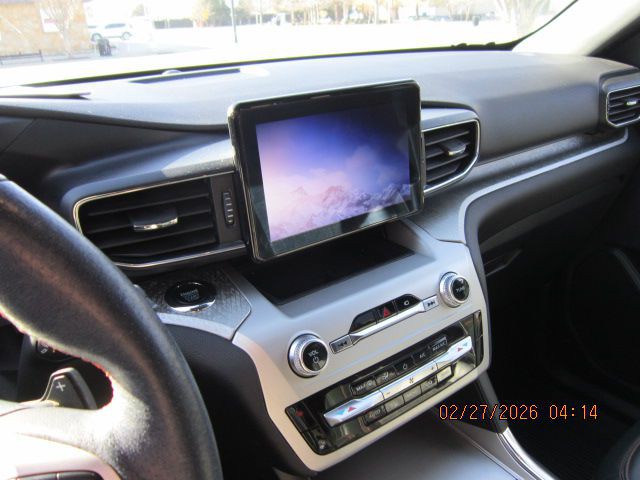 2022 Ford Explorer Image 9