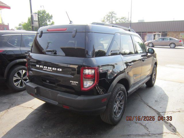 2022 Ford Bronco Image 4