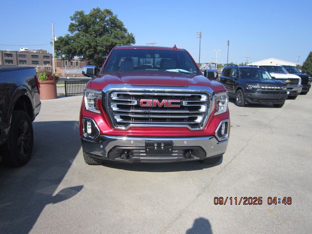 2020 GMC Sierra Image 2