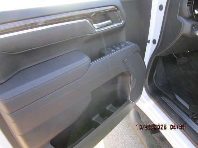 2025 GMC Sierra Image 8