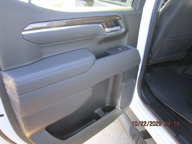 2025 GMC Sierra Image 12