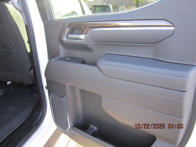 2025 GMC Sierra Image 15