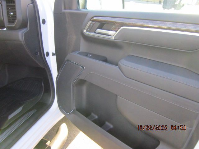 2025 GMC Sierra Image 16
