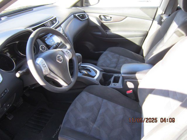 2015 Nissan Rogue Image 9