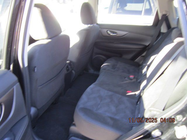 2015 Nissan Rogue Image 13