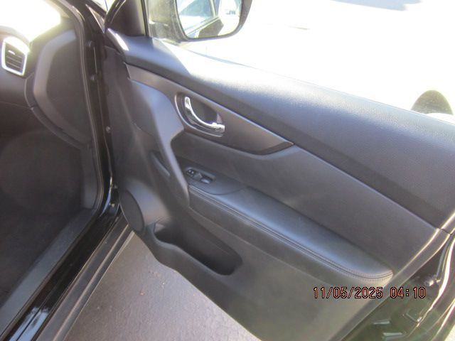 2015 Nissan Rogue Image 17