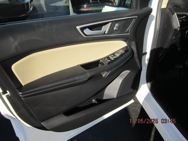 2020 Ford Edge Image 2