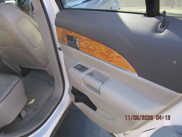 2020 Ford Edge Image 11