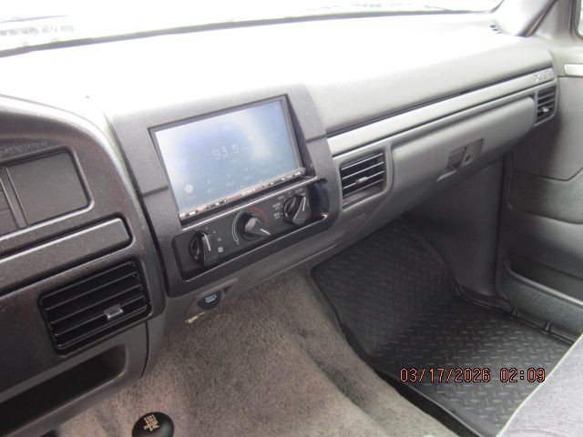 1992 Ford F-150 Image 11