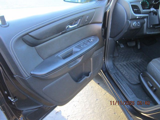 2017 Chevrolet Traverse Image 7