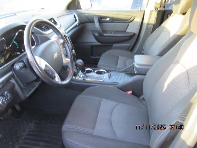 2017 Chevrolet Traverse Image 8
