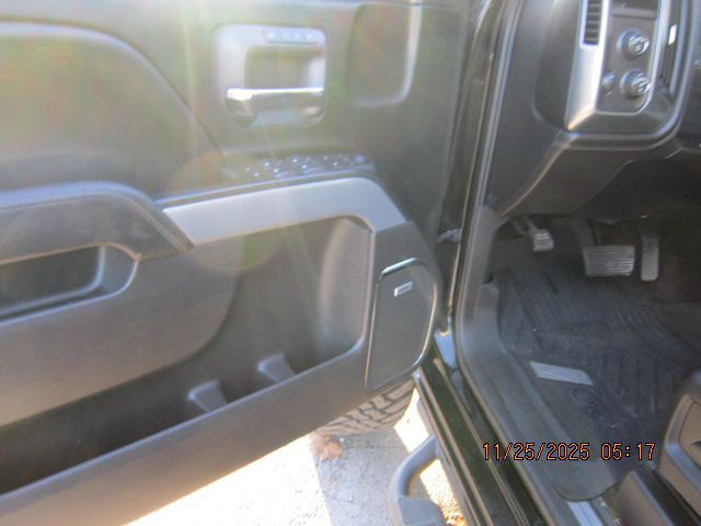 2018 Chevrolet Silverado 1500 Image 9