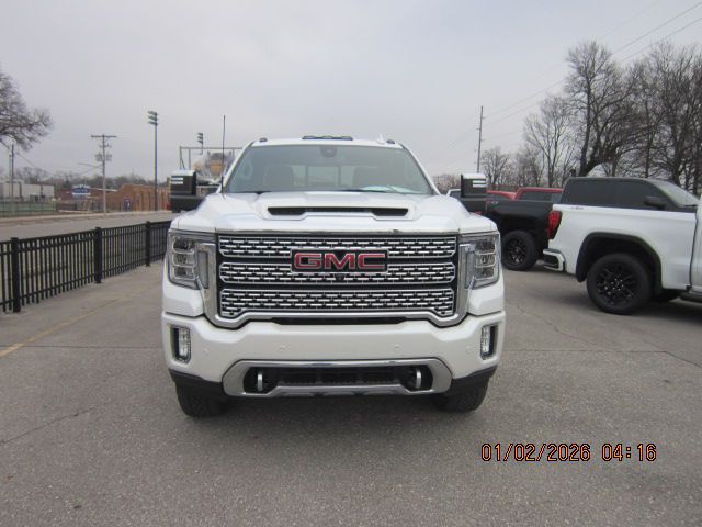 2022 GMC Sierra Image 2