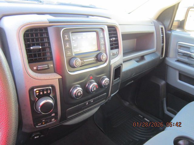 2015 RAM 1500 Image 9